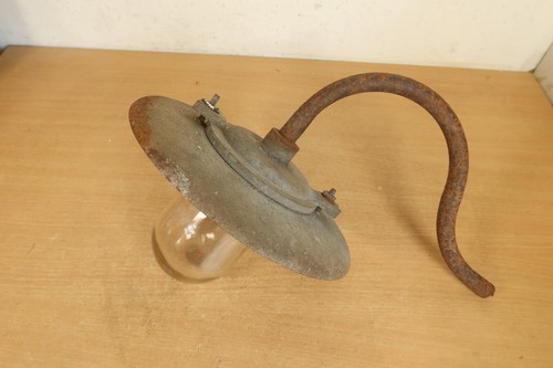 Vintage industrial revo - industrial,