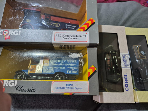 Corgi classics morris minor - x4,