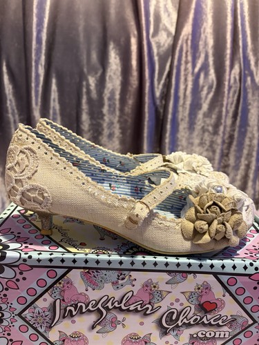 Irregular choice size cream - size,
