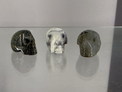 Small crystal skulls pocket - ⁠small,