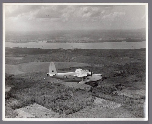 Short sunderland flying boat - short,