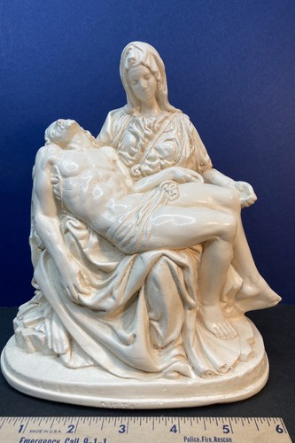 Michelangelo statue pieta - statue,