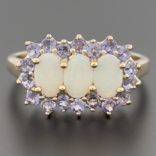 9ct yellow gold opal - 9ct, &