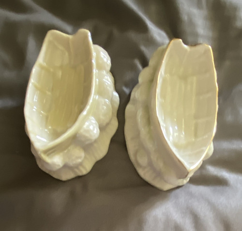Belleek boats with waves - 2x, .