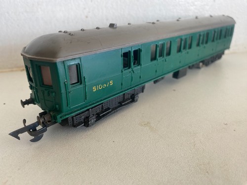 Triang r156 suburban - suburban, green
