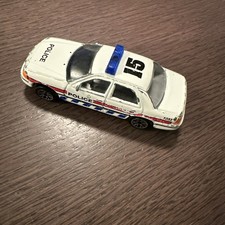 Realtoy Ford Crown Victoria Police Toy Car White Diecast Model