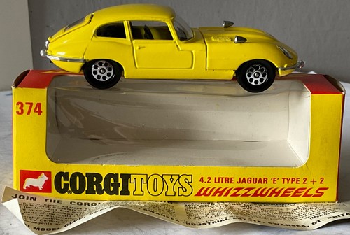 Corgi 374 jaguar type - type,