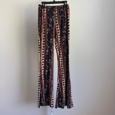 Fashion Nova sz M boho Y2K style Burgundy Floral Bell Bottom Stretch Pants