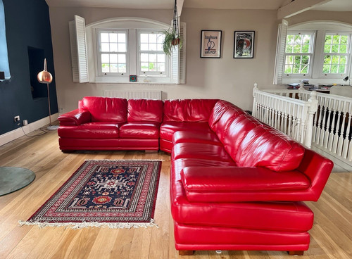 Lounge suites ltd - suites, red