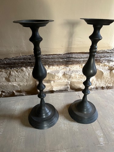 Pair elegant statement 52cm