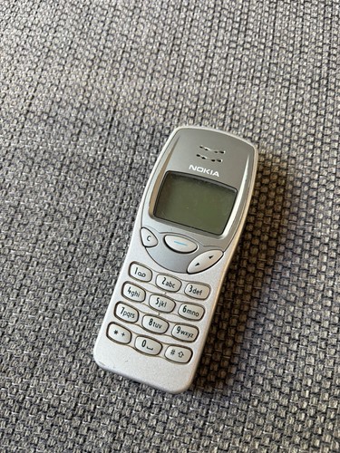 Nokia 3210 silver - 3210, phone