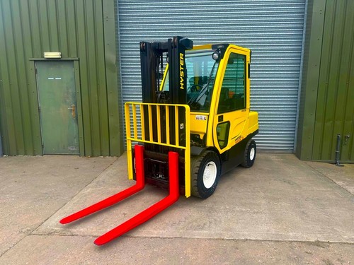 Forklift fork lift - forklift/fork, lift/forklift