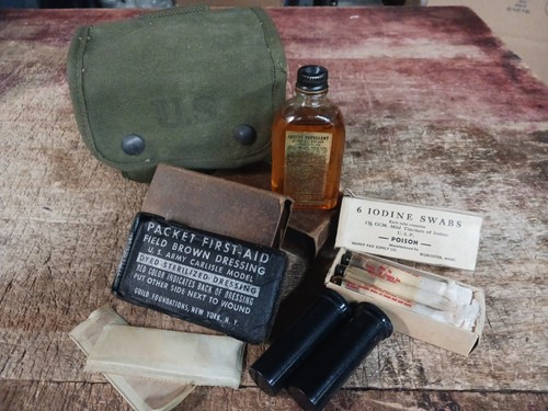 Ww2 jungke first aid pouch - ww2,