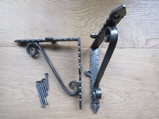 Pair jagged scroll - pair,