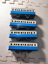 Tomy Thomas & Friends Series 4 Blue Passenger Express Coaches Cars Trains Set