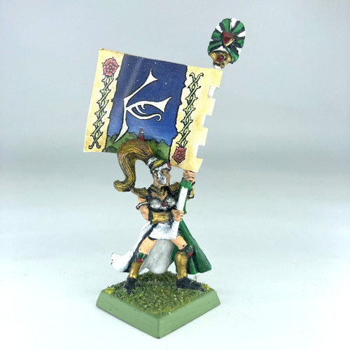 Maiden guard standard bearer - maiden,