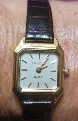Ladies vintage quartz - quartz, bulova