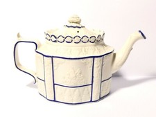 c1800 Castleford Teapot Feld