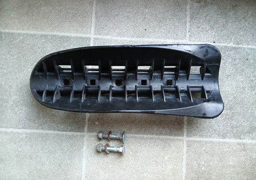 Wheel tray holder inc - holder, bolts