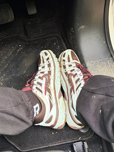Worn scally nike p6000 - worn,