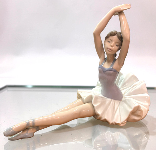 Lovely nao lladro ballerina - lovely,