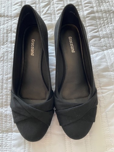 Pretty black suede wedge - black,