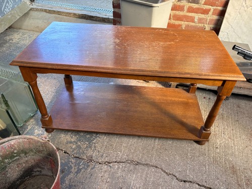 Coffee table with - table, shelf
