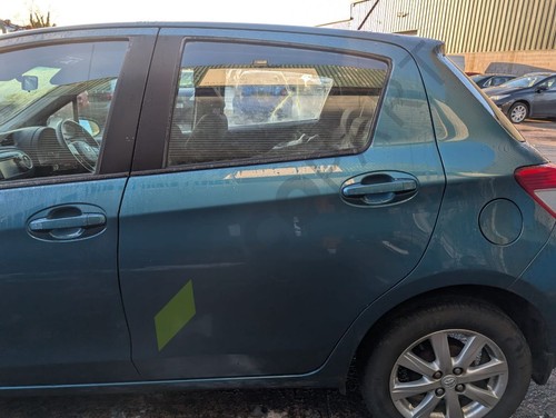 Toyota yaris nsp130 door - yaris,