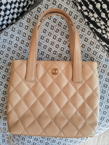 Chanel beige quilted - chanel,