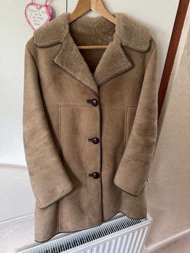 Vintage nursey brown sheepskin - vintage,