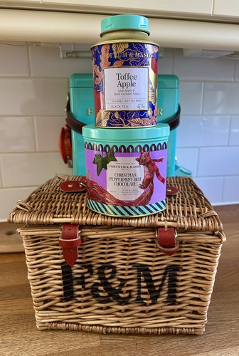 Picnic hamper fortnum - f&m,