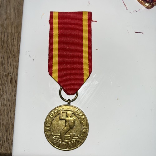 Poland ww2 polish medal - ww2,