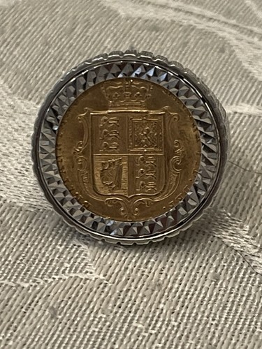 Queen victoria 22ct half gold - victoria,