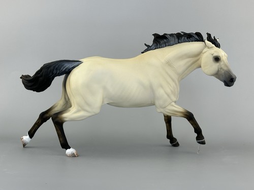 Artist resin model horse - artist,
