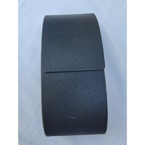 Prada black saffiano leather - black,