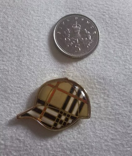 Enamel pin badge - badge, burberry