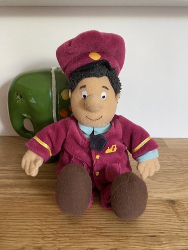 Postman pat beanie ajay - postman,