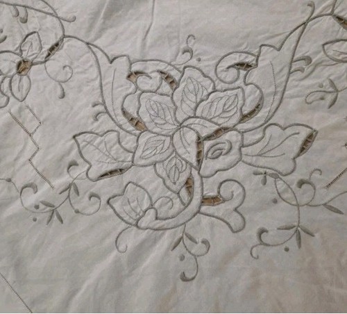 Vintage cream beige