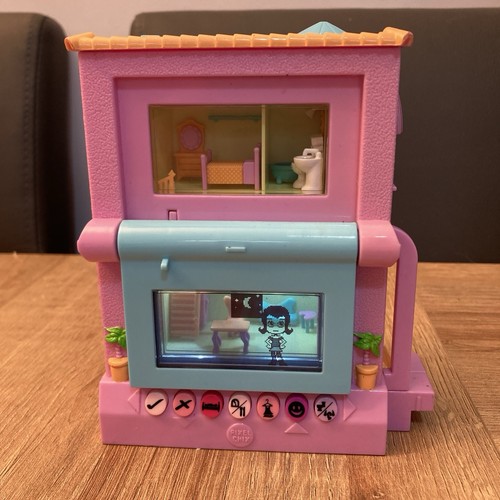 Pixel chix pink pool - chix,
