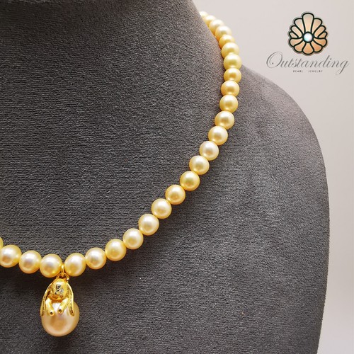 Genuine hallmark 18ct - genuine,