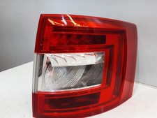 Véritable 2016 SKODA OCTAVIA 5E9945096A Break Droit Feu Arrière