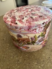 CHURCHILL EMBOSSED FLORAL