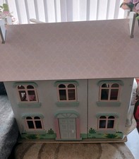 Doll House With Few