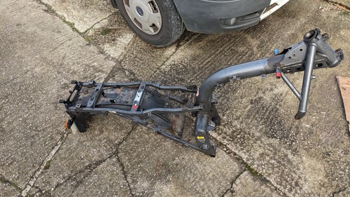 Triumph daytona 900 frame - daytona,