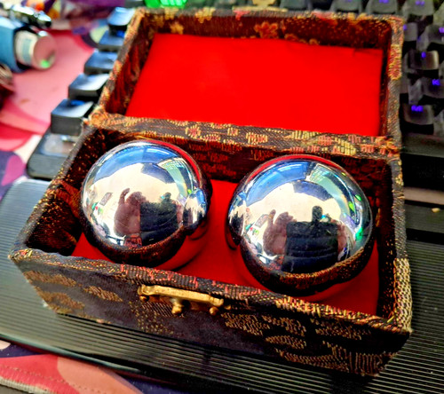 Vintage musical baoding - musical, balls