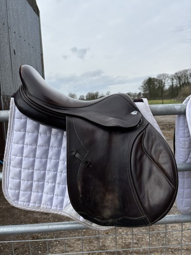 Harry dabbs future jump saddle - harry,