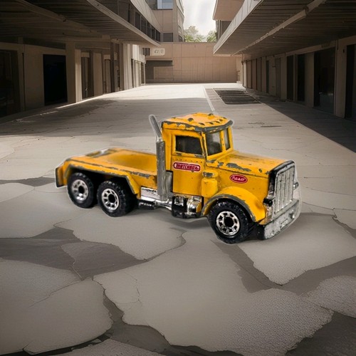 1981 matchbox peterbilt semi - peterbilt,
