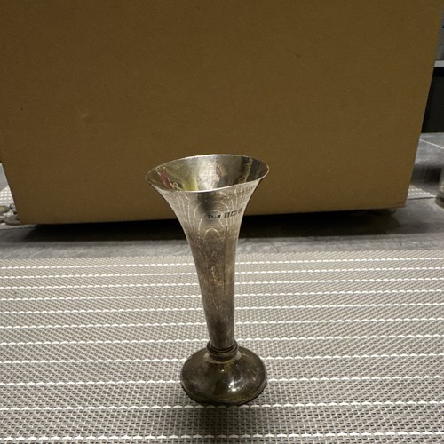 Small solid silver - silver, trumpet