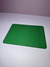 LEGO 30x22 Green Curved Base