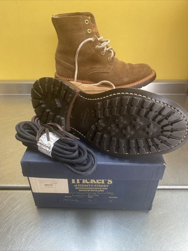 Tricker end hunting - end,